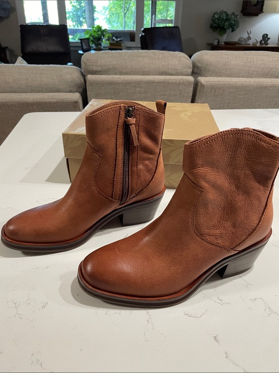 Sofft Shoes - Sofft Leather Ankle Boots